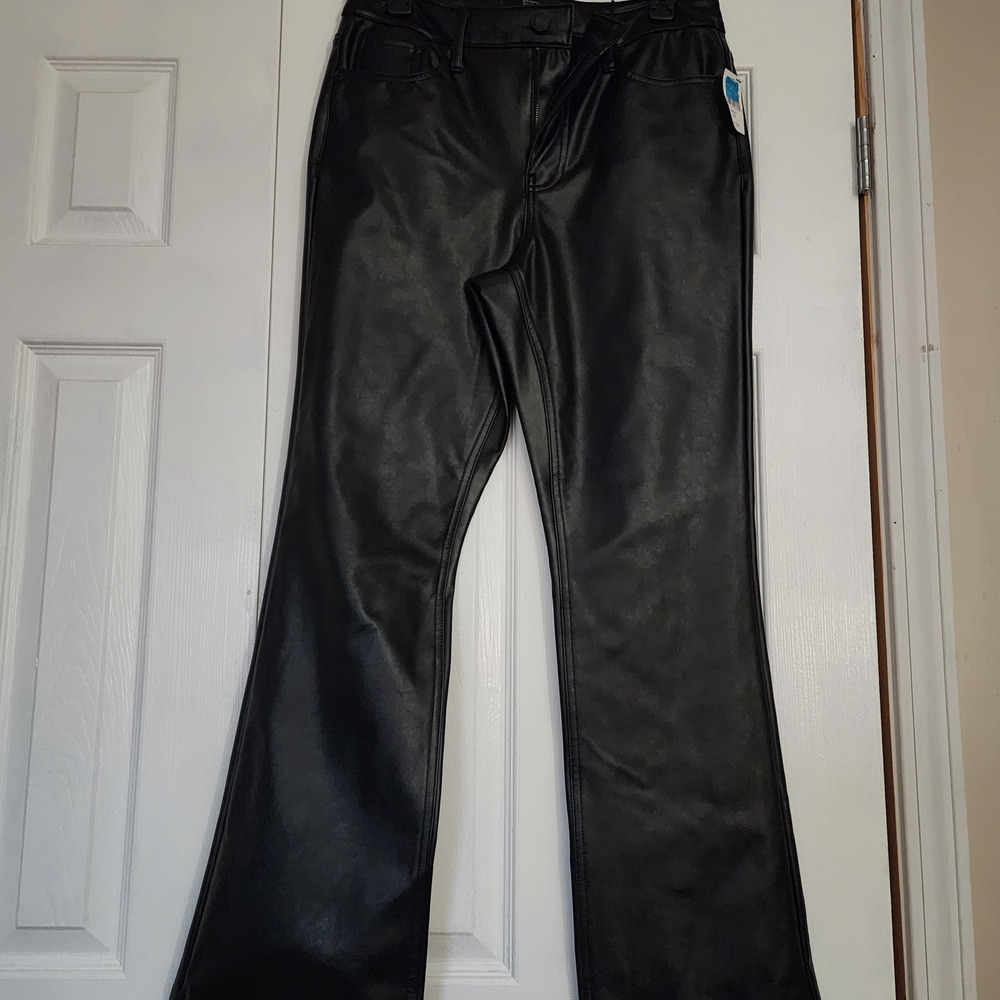 Elegant Black Flare Women's Jeans